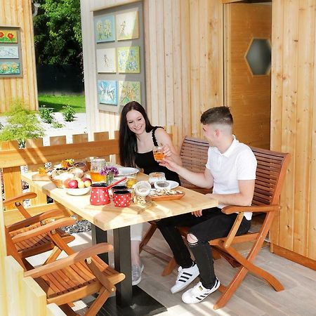 Honey Paradise Glamping Resort Dobova Exterior photo