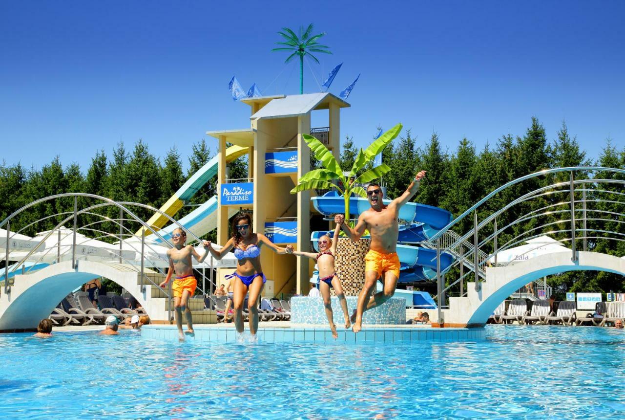 Honey Paradise Glamping Resort Dobova Exterior photo